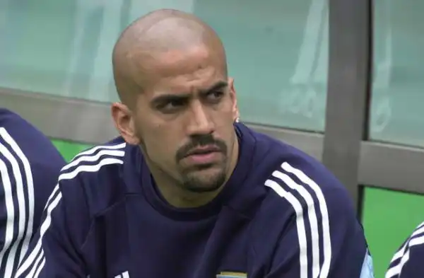Veron returns to football at age 41